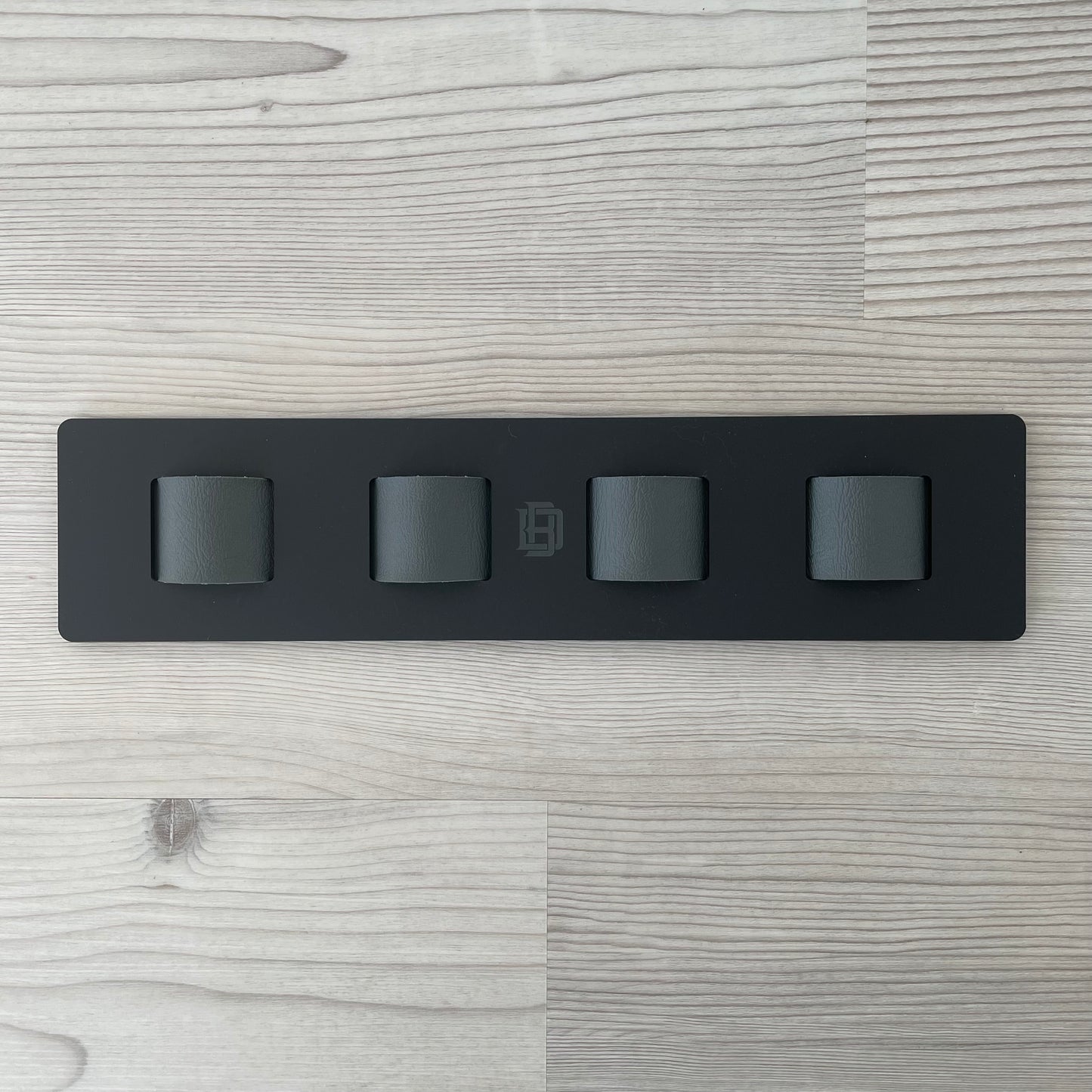 Wall mounted glasses holder - 4 glasses