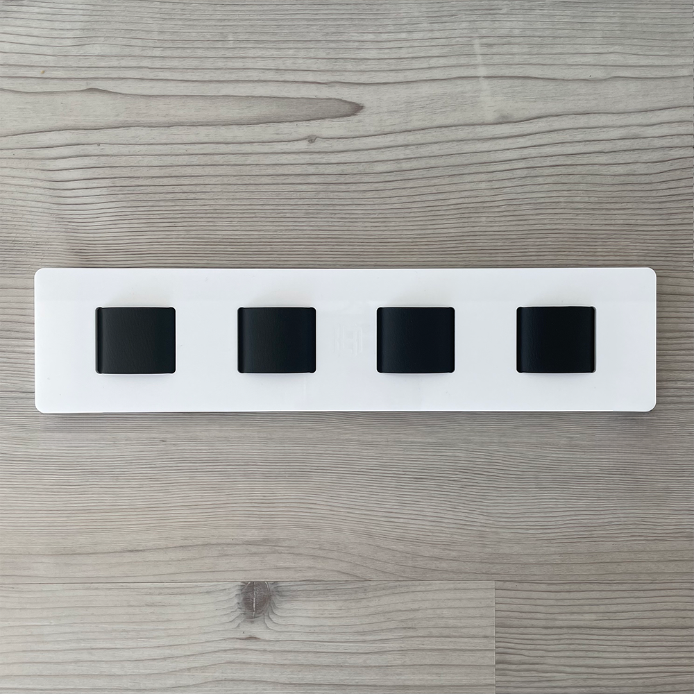 Wall mounted glasses holder - 4 glasses