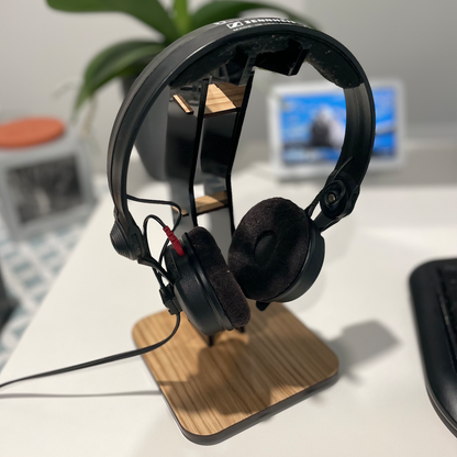 Headphone stand